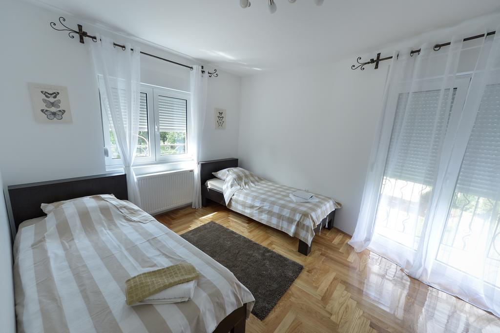 Park Srce Apartments Arandjelovac Habitación foto